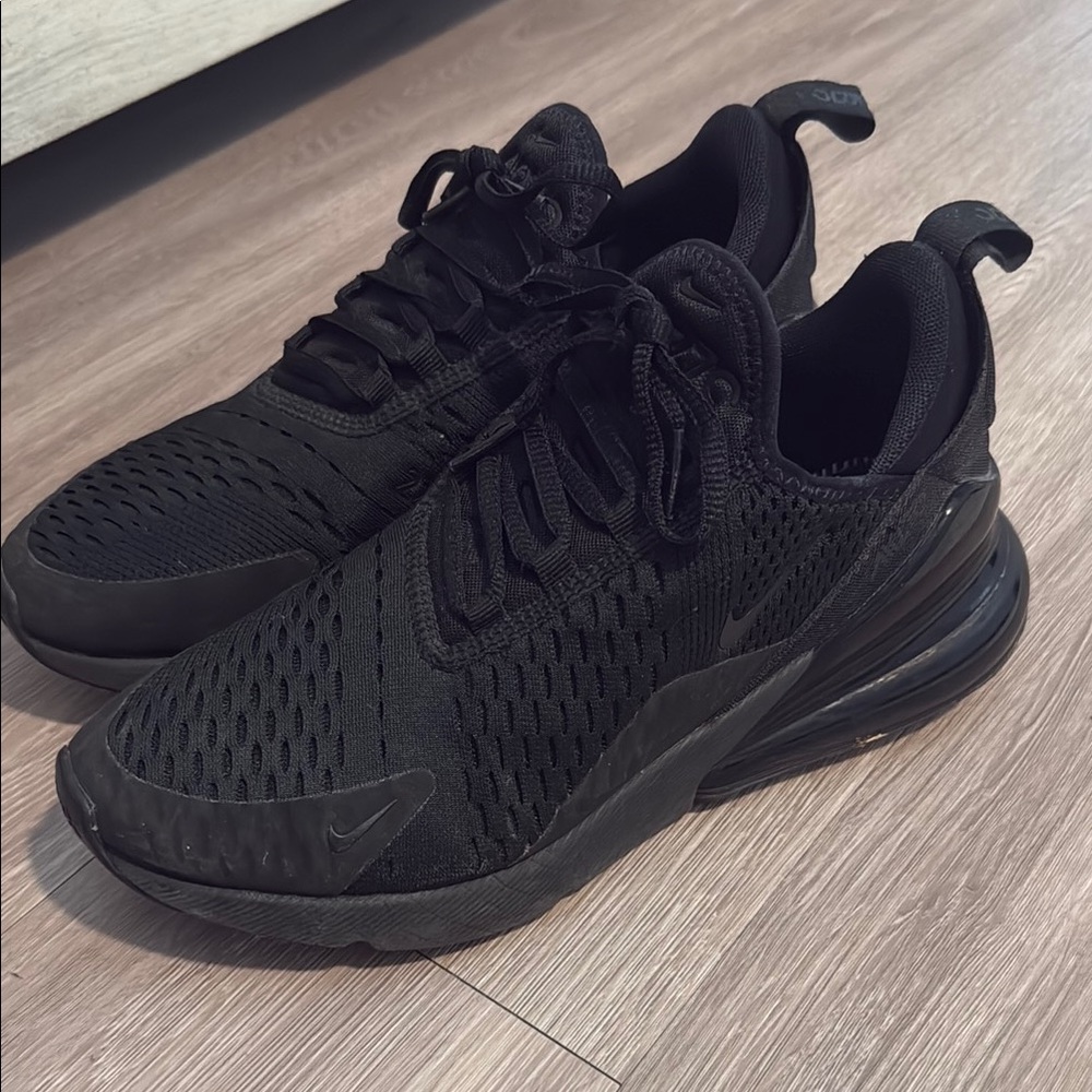 Nike 270